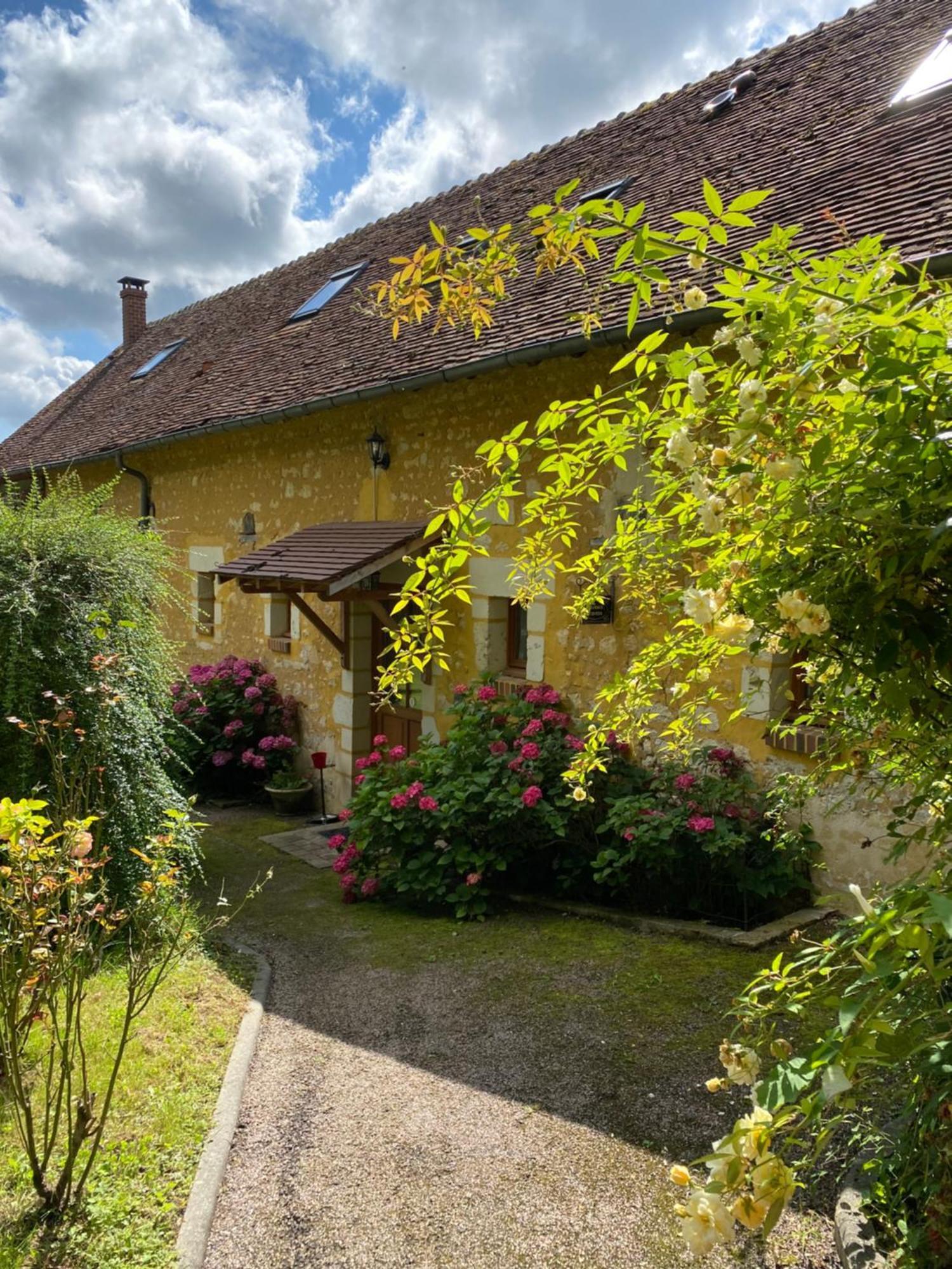 Chambre d'Hôtes du Domaine de la Haute Poignandiere Saint-Germain-de-la-Coudre Exterior foto