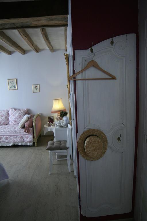 Chambre d'Hôtes du Domaine de la Haute Poignandiere Saint-Germain-de-la-Coudre Quarto foto
